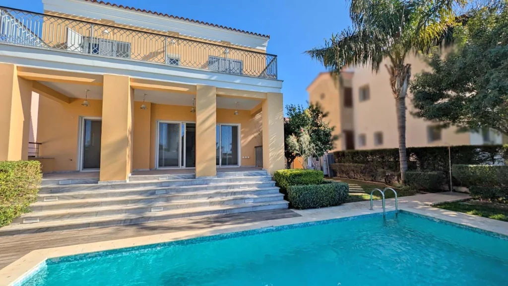 4 Bedroom House for Sale