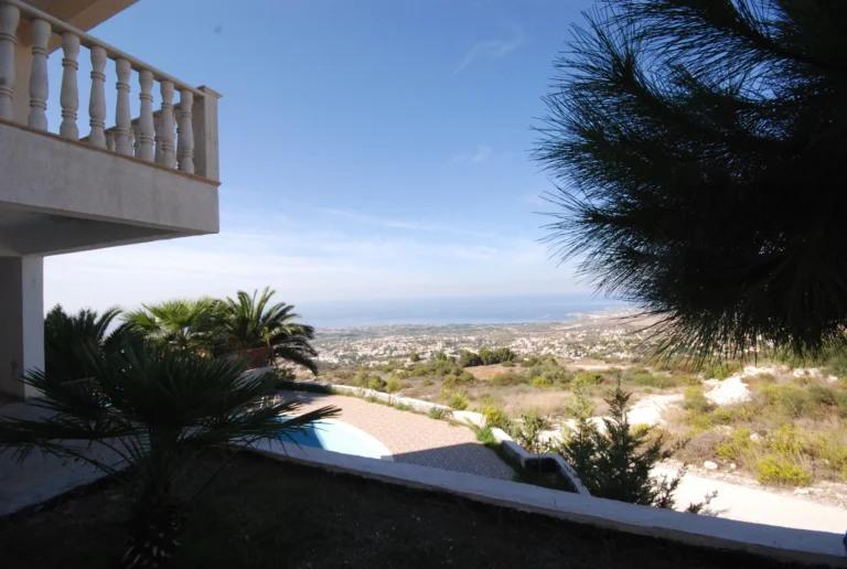 5 Bedroom House for Sale in Tala, Paphos District