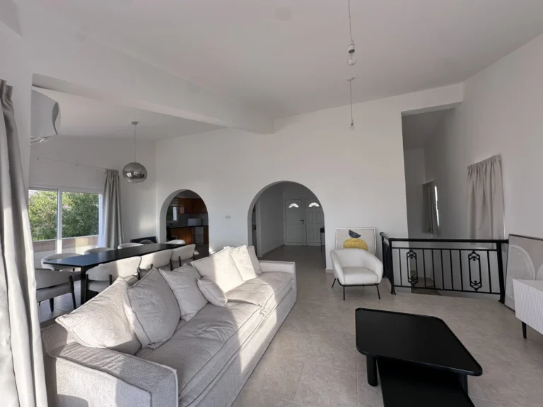5 Bedroom House for Sale in Tala, Paphos District