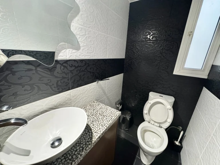 4 Bedroom Apartment for Rent in Limassol – Petrou kai Pavlou