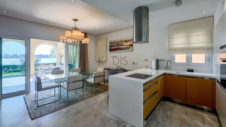 5 Bedroom House for Sale in Limassol – Marina