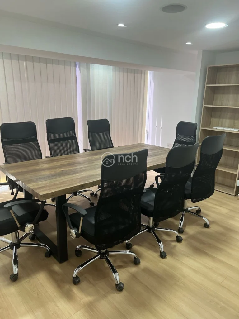 220m² Office for Rent