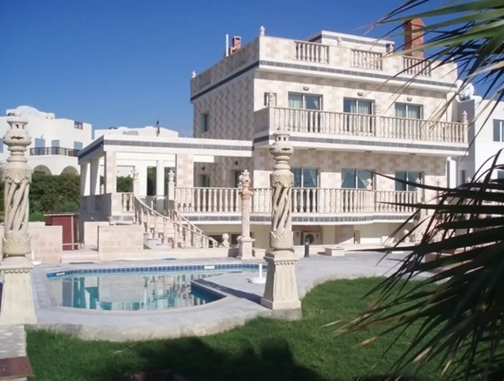 6+ Bedroom House for Sale in Chlorakas, Paphos District