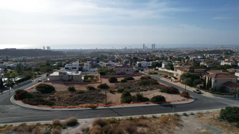 5 Bedroom House for Sale in Limassol – Agios Athanasios