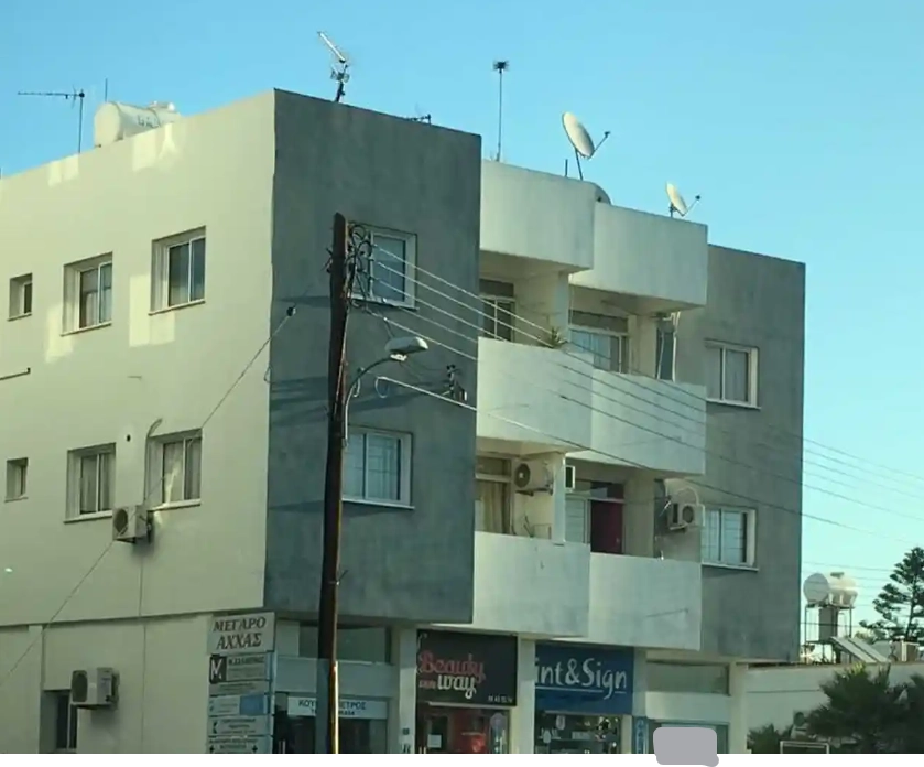 530m² Building for Sale in Latsia, Nicosia District