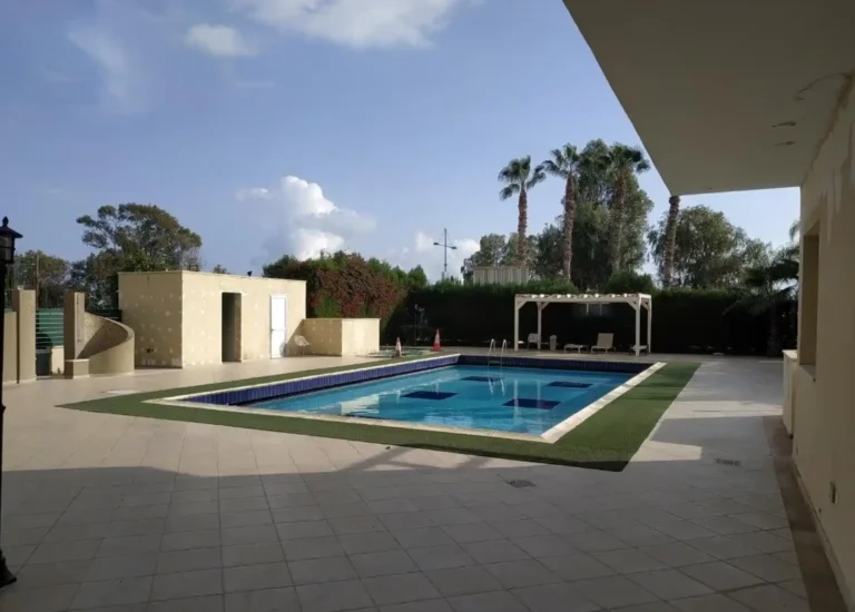 4 Bedroom Apartment for Sale in Limassol District