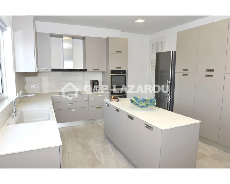 3 Bedroom Apartment for Rent in Agioi Omologites, Nicosia District