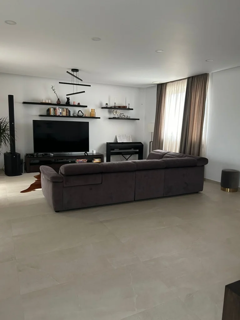 4 Bedroom House for Sale in Oroklini, Larnaca District