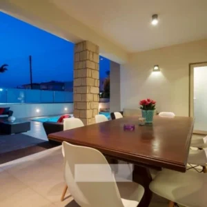 422m² House for Sale in Paphos – Universal