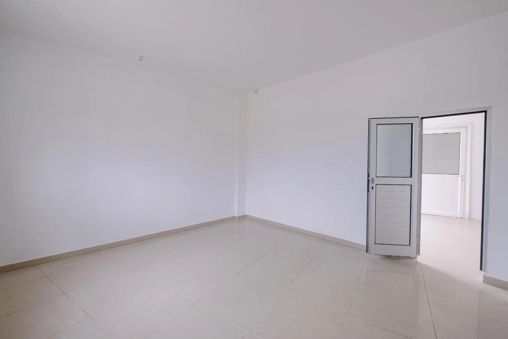 Office for Sale in Kokkinotrimithia, Nicosia District
