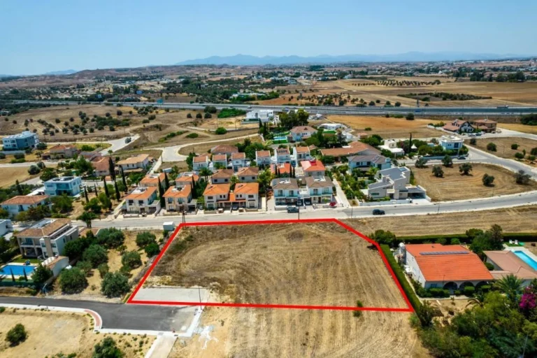 3,243m² Plot for Sale in Latsia, Nicosia District