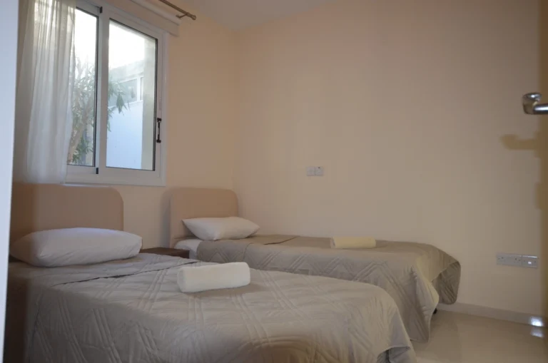 3 Bedroom House for Sale in Tombs Of the Kings, Paphos District