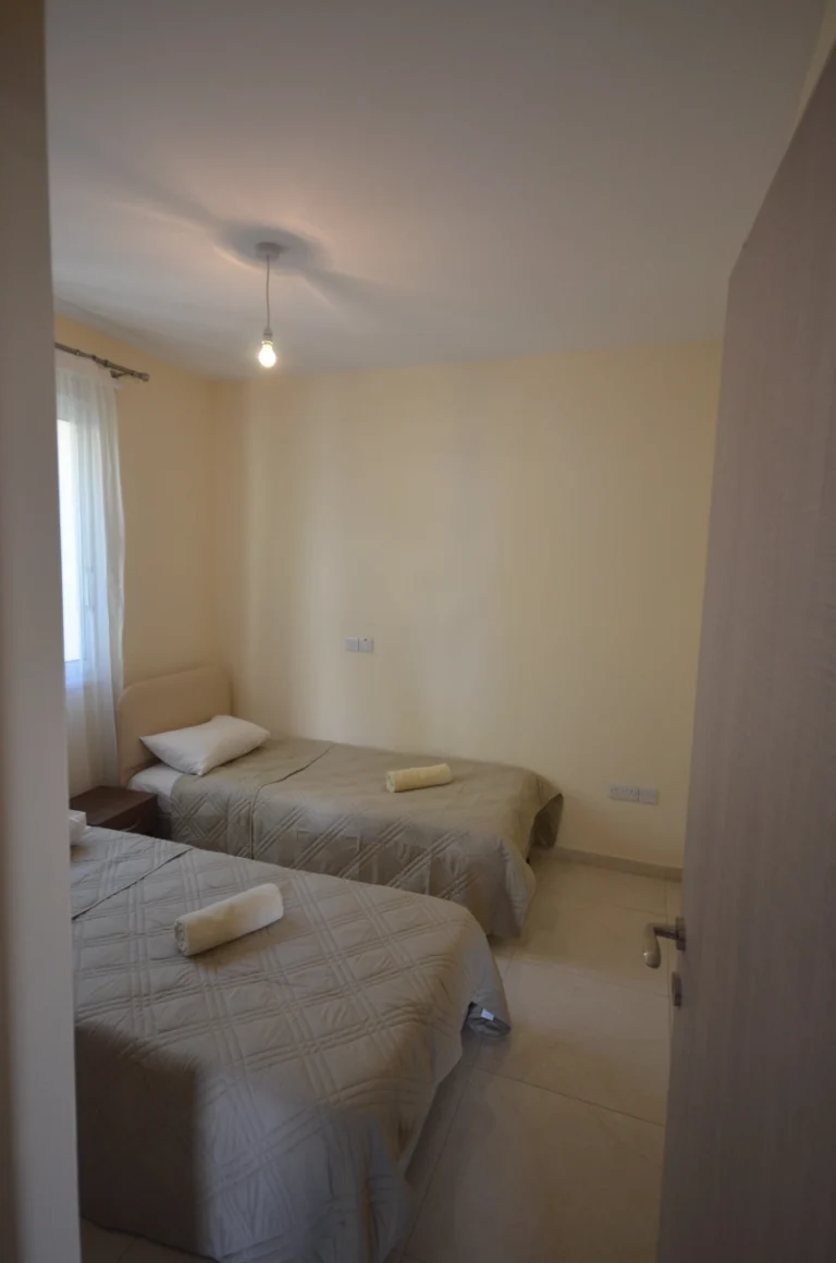3 Bedroom House for Sale in Tombs Of the Kings, Paphos District