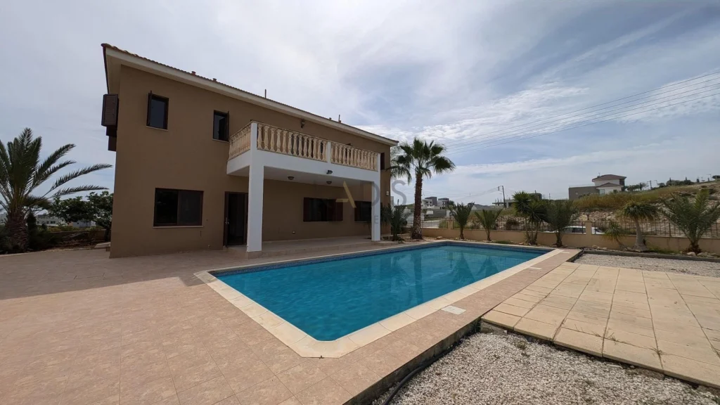 3 Bedroom House for Sale in Limassol – Agios Athanasios