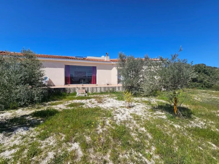 3 Bedroom House for Sale in Polemi, Paphos District