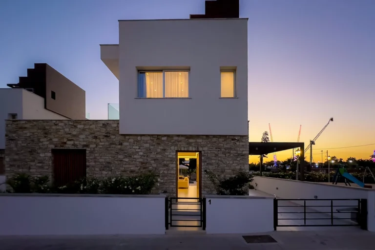 4 Bedroom House for Sale in Famagusta – Agia Napa