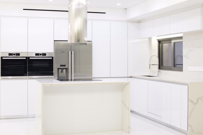 3 Bedroom Apartment for Rent in Germasogeia, Limassol District