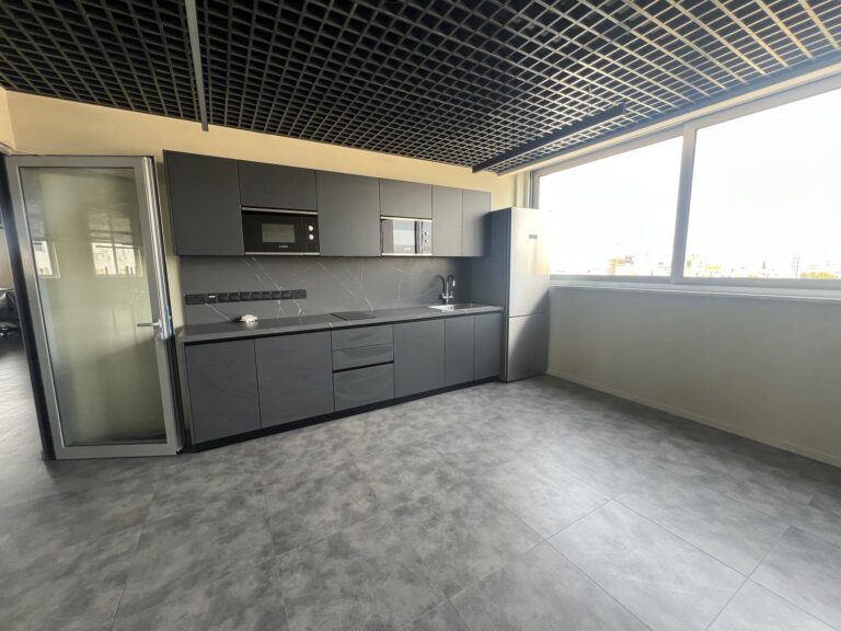 485m² Office for Rent in Limassol District
