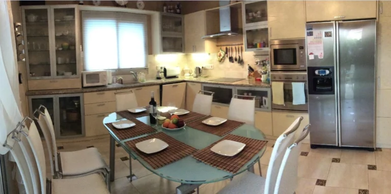 3 Bedroom House for Sale in Chlorakas, Paphos District