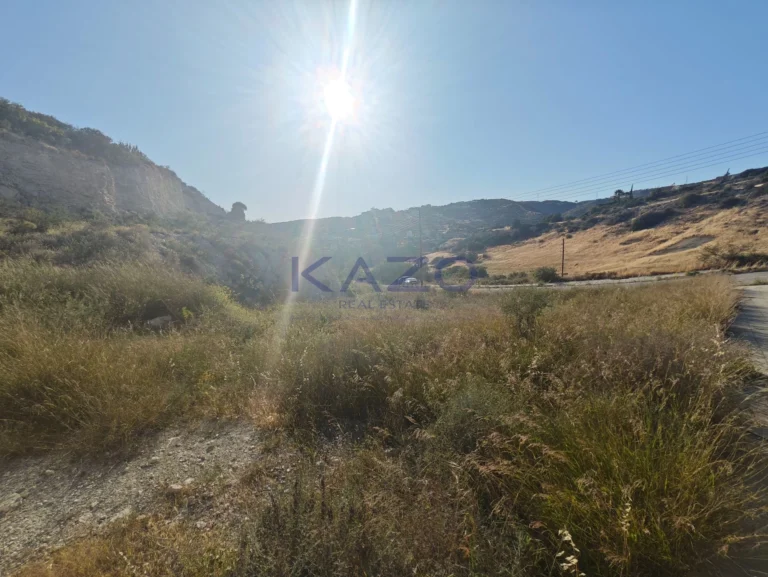 809m² Plot for Sale in Agios Tychonas, Limassol District
