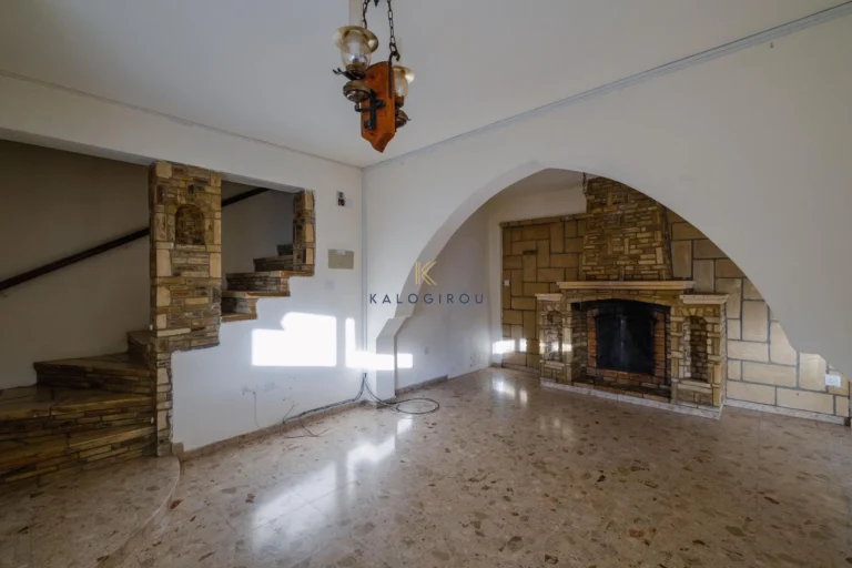 Cheap Houses and Villas for Sale Larnaca up to 600000 euro