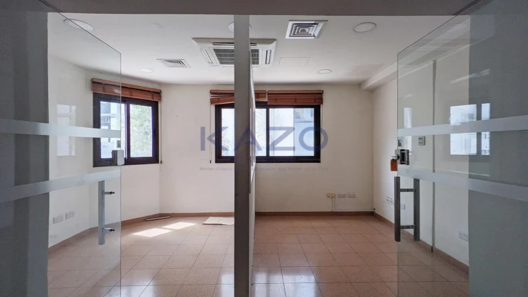 520m² Building for Sale in Agios Dometios, Nicosia District