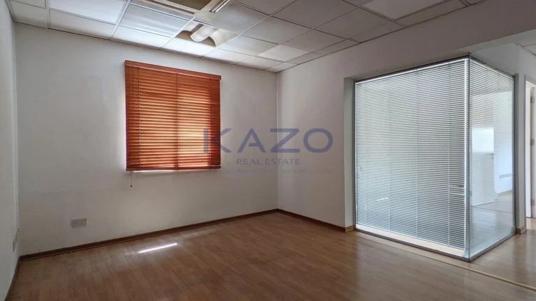 520m² Building for Sale in Agios Dometios, Nicosia District
