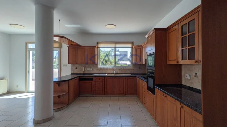 3 Bedroom House for Sale in Strovolos, Nicosia District