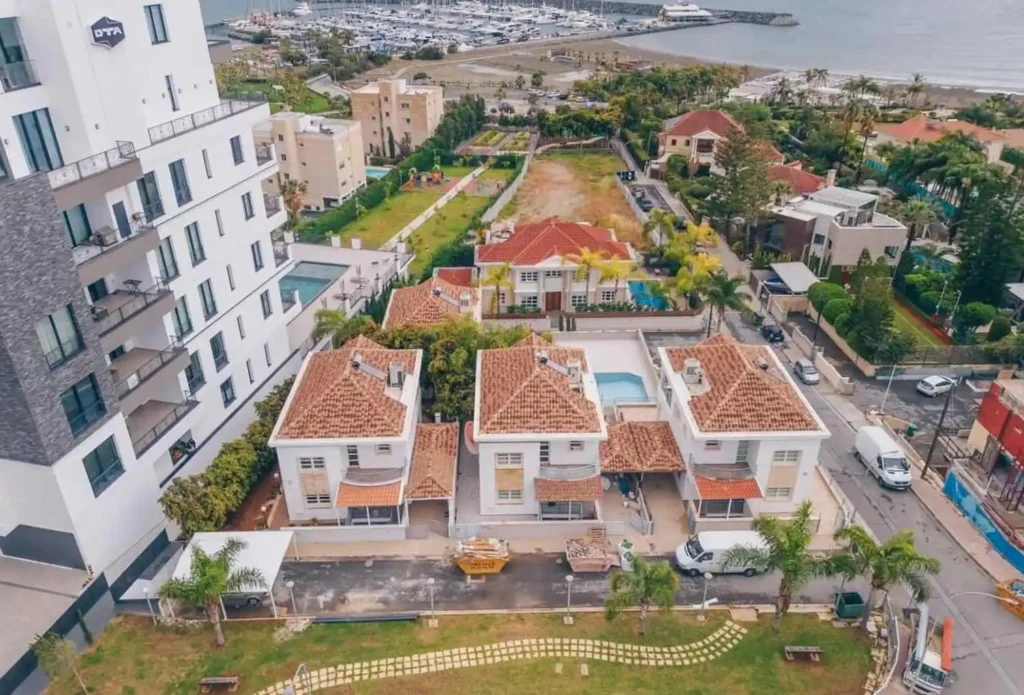 5 Bedroom House for Sale in Parekklisia, Limassol District