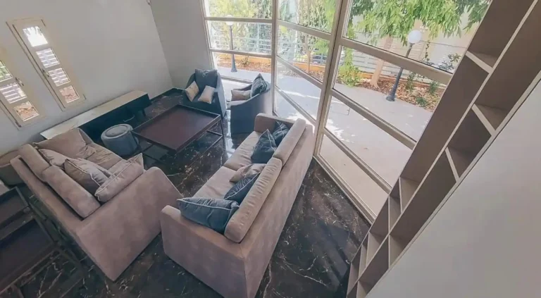 5 Bedroom House for Sale in Parekklisia, Limassol District