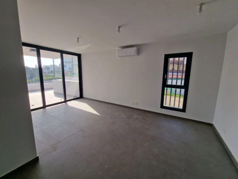 4 Bedroom Apartment for Sale in Oroklini, Larnaca District