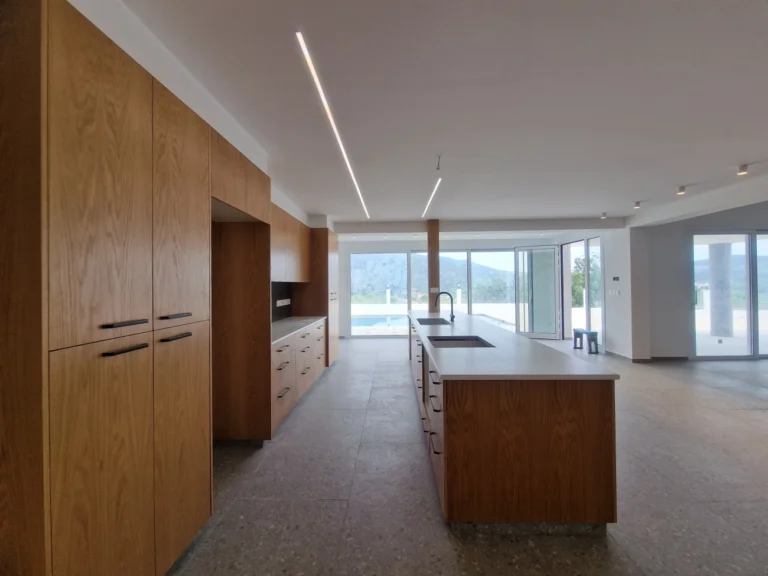 5 Bedroom House for Sale in Akrounta, Limassol District