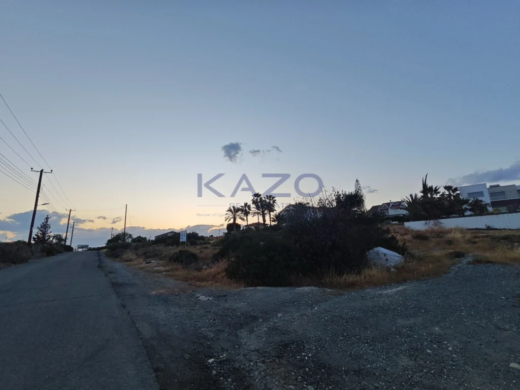 865m² Plot for Sale in Agios Tychonas, Limassol District