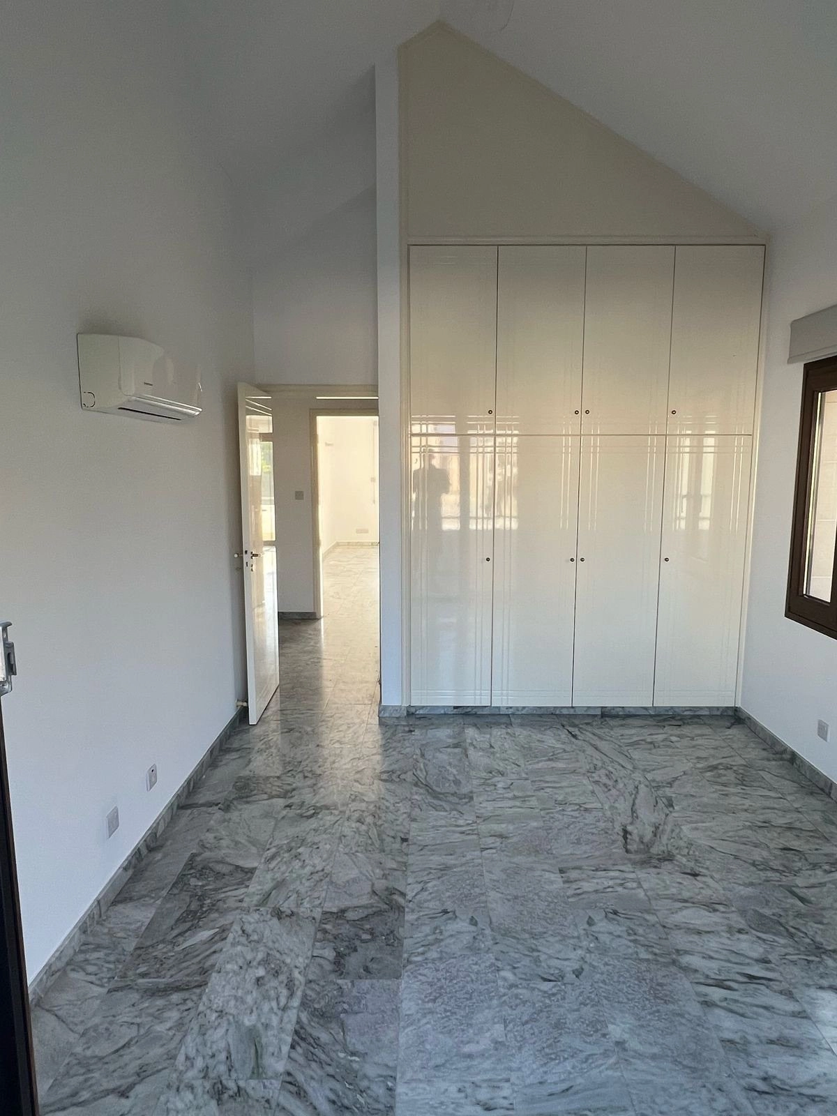 250m² Office for Rent in Limassol – Agios Athanasios