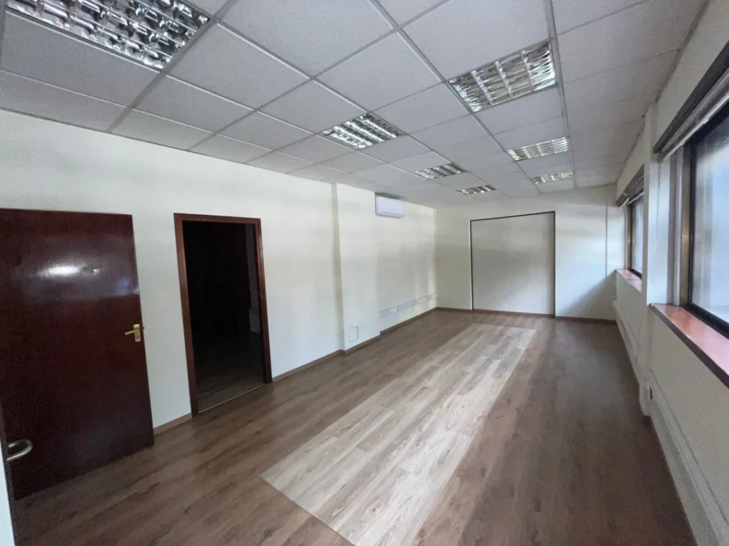 140m² Office for Rent in Limassol District
