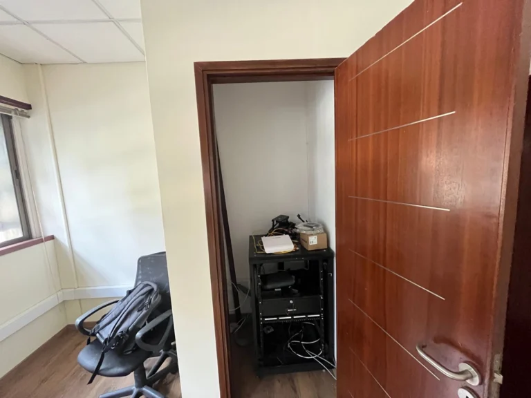 Офис 140 м² в аренду в районе Лимассола