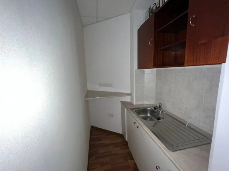 140m² Office for Rent in Limassol District