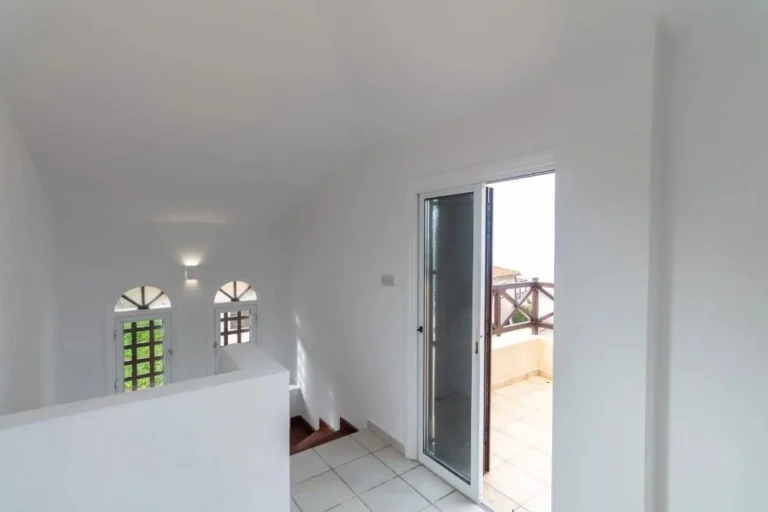 3 Bedroom House for Sale in Tsada, Paphos District