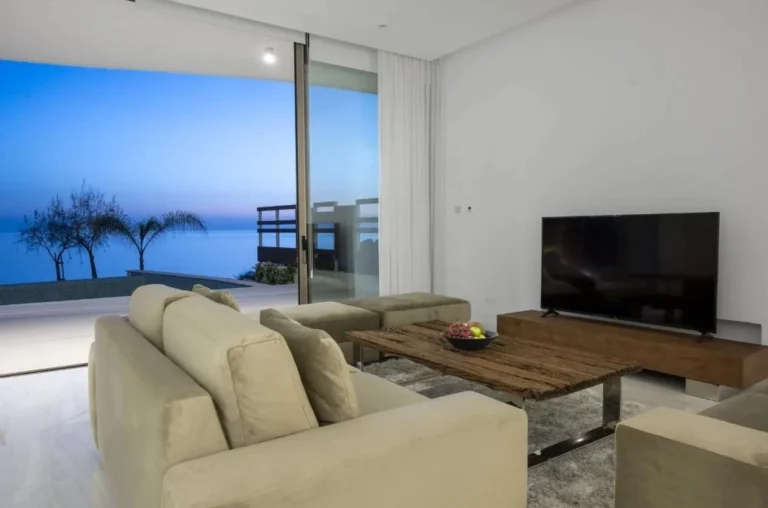 6+ Bedroom House for Sale in Kissonerga, Paphos District