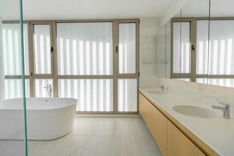 5 Bedroom House for Sale in Kissonerga, Paphos District