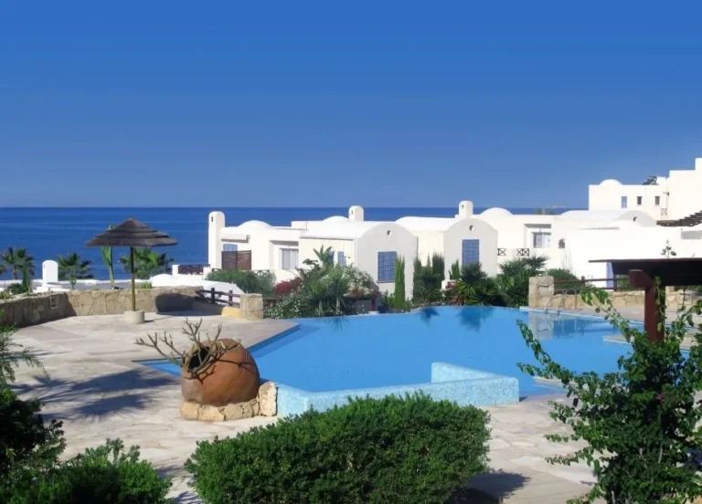 4 Bedroom House for Sale in Chlorakas, Paphos District