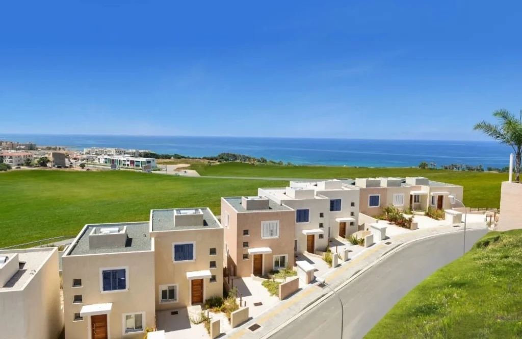 4 Bedroom House for Sale in Chlorakas, Paphos District