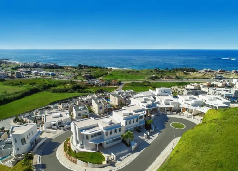 3 Bedroom House for Sale in Chlorakas, Paphos District