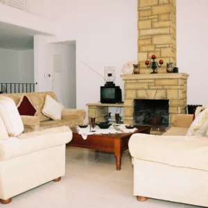 5 Bedroom House for Sale in Moniatis, Limassol District