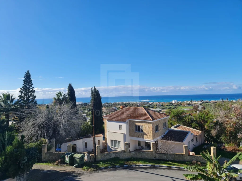 3 Bedroom House for Sale in Chlorakas, Paphos District