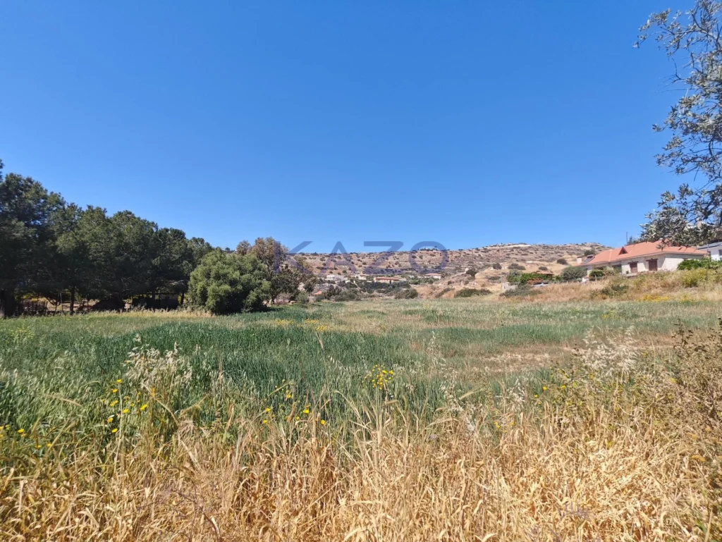 6,292m² Plot for Sale in Agios Tychonas, Limassol District