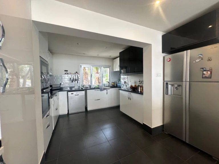 4 Bedroom House for Sale in Agios Tychonas, Limassol District