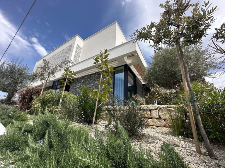 5 Bedroom House for Sale in Limassol – Agios Athanasios