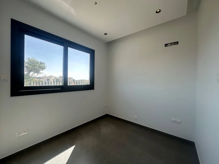 2 Bedroom House for Rent in Parekklisia, Limassol District