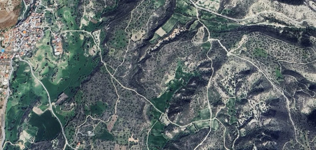 5,686m² Plot for Sale in Pentakomo, Limassol District